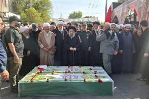 تشییع باشکوه پیکر سپهبد شهید رشید و فرزندش ‌در دزفول + فیلم