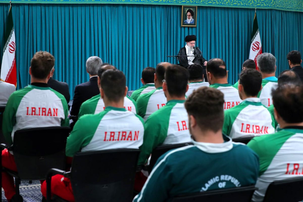 رهبر انقلاب