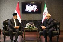 باید با آمریکا در حال آماده باش جنگ، مذاکره کرد