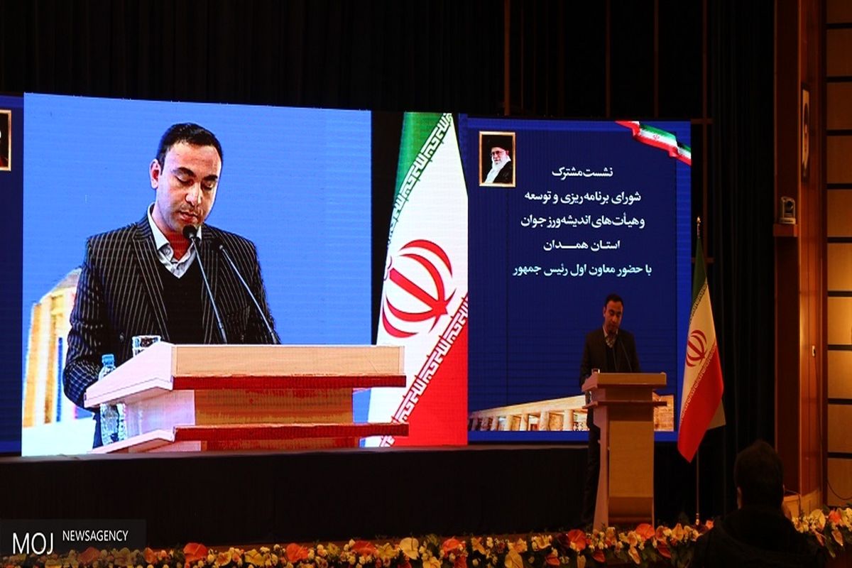 یارمحمد اندیشه ورز جوان