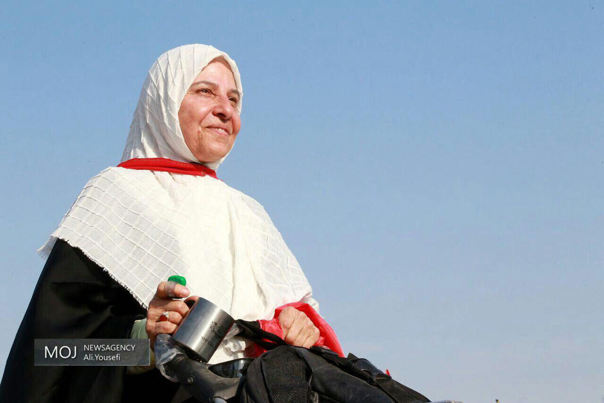 زهرا گلی زاده