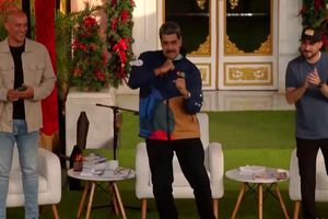 رقص مادورو با آهنگ «بله، صلح» و «صلح، برای همیشه!» + فیلم