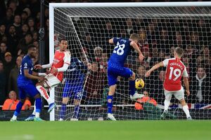 آرسنال صدر جدول را تقدیم لیورپولی‌ها کرد