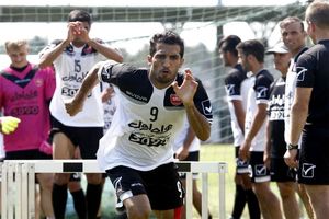 مشکل خاصی از نظر مصدومیت ندارم