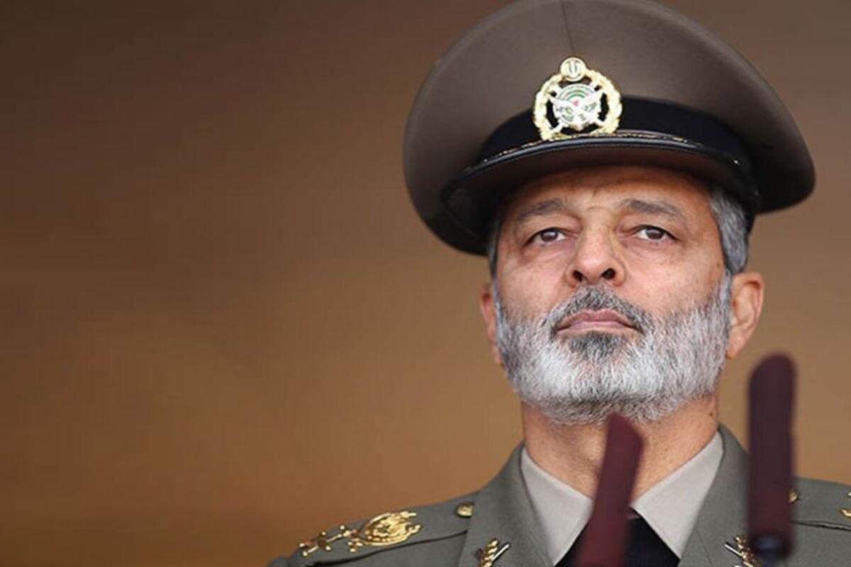 فرمانده کل ارتش جمهوری اسلامی ایران