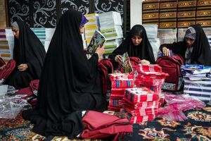 ۲۵۰ هزار بسته نوشت‌افزار و ۱۰ هزار بسته معلمانه در مناطق محروم کشور توزیع شد