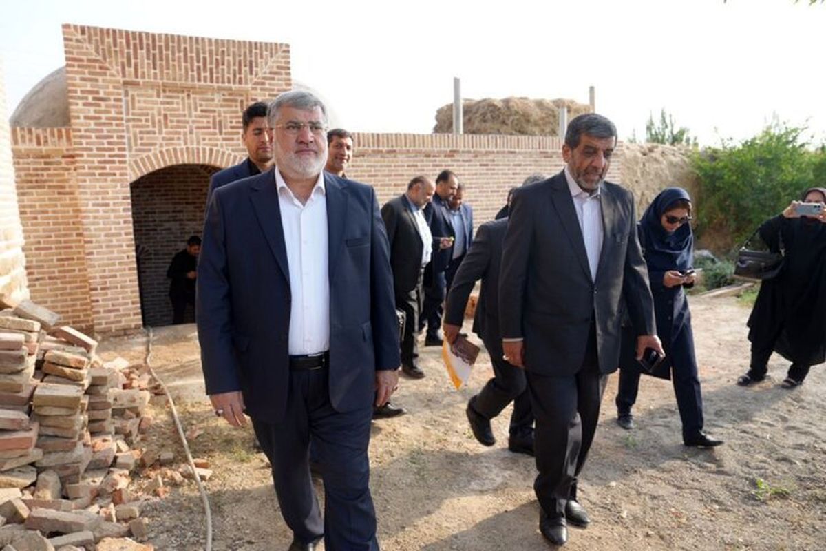 وزیر میراث فرهنگی