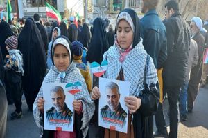 "سلام فرمانده" در میدان شهرداری رشت طنین انداز شد