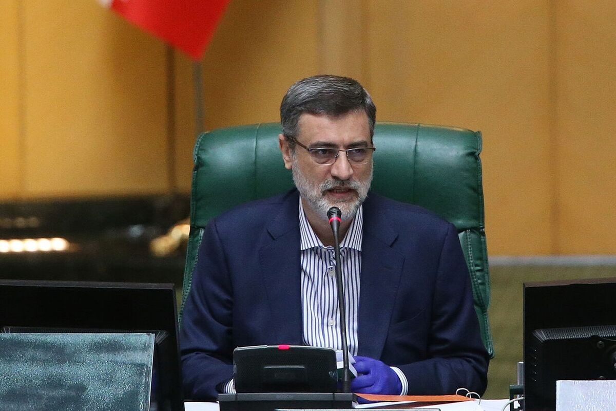 قاضی زاده هاشمی