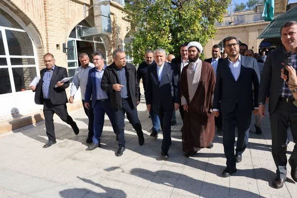 بازدید وزیر میراث از آثار تاریخی فیروزآباد فارس 