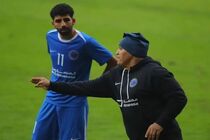 شاگردان منصوریان در خانه متوقف شدند