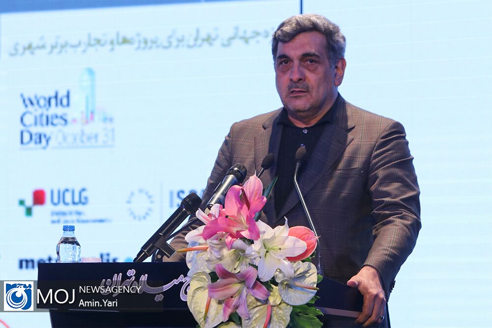 چهارمين دوره جايزه جهاني خشت طلايي تهران/ حناچی