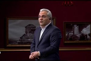 اجرای دورهمی در اوج شیوع کرونا/لزوم حضور این تعداد تماشاچی چیست؟