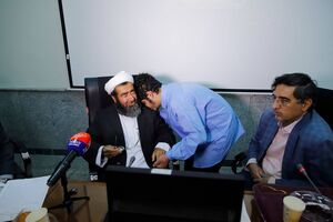 اولیا دم امیرمحمد خالقی دانشجوی دانشگاه تهران به صورت رسمی از قصاص قاتل فرزند خود گذشت کردند