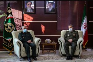 نباید اجازه داد نقشه‌های شوم دشمن نسبت به آینده سازان کشور به نتیجه برسد 