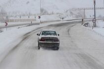 محورهای هراز، کرج-چالوس و آزادراه های تهران-قم و تهران-ساوه مسدود شدند