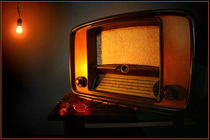 پخش زنده شبکه‌های رادیو از مرقد امام (ره)