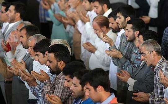 اقامه با شکوه نماز عید قربان در بندرعباس