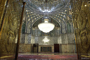 عملیات مرمت آینه‌کاری‌های رواق دارالسعاده به ۶ ماه زمان نیاز دارد