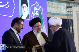 رئیس جمهور از ۱۲ خادم قرآن تجلیل کرد