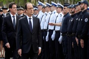 وقتی نیروی پلیس از دست دادن با رئیس جمهور خودداری می کند