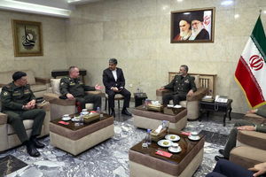 مقام نظامی بلاروس با فرمانده کل ارتش دیدار کرد