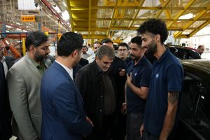 بازدید استاندار سمنان از ظرفیت‌های تولیدی فردا موتورز