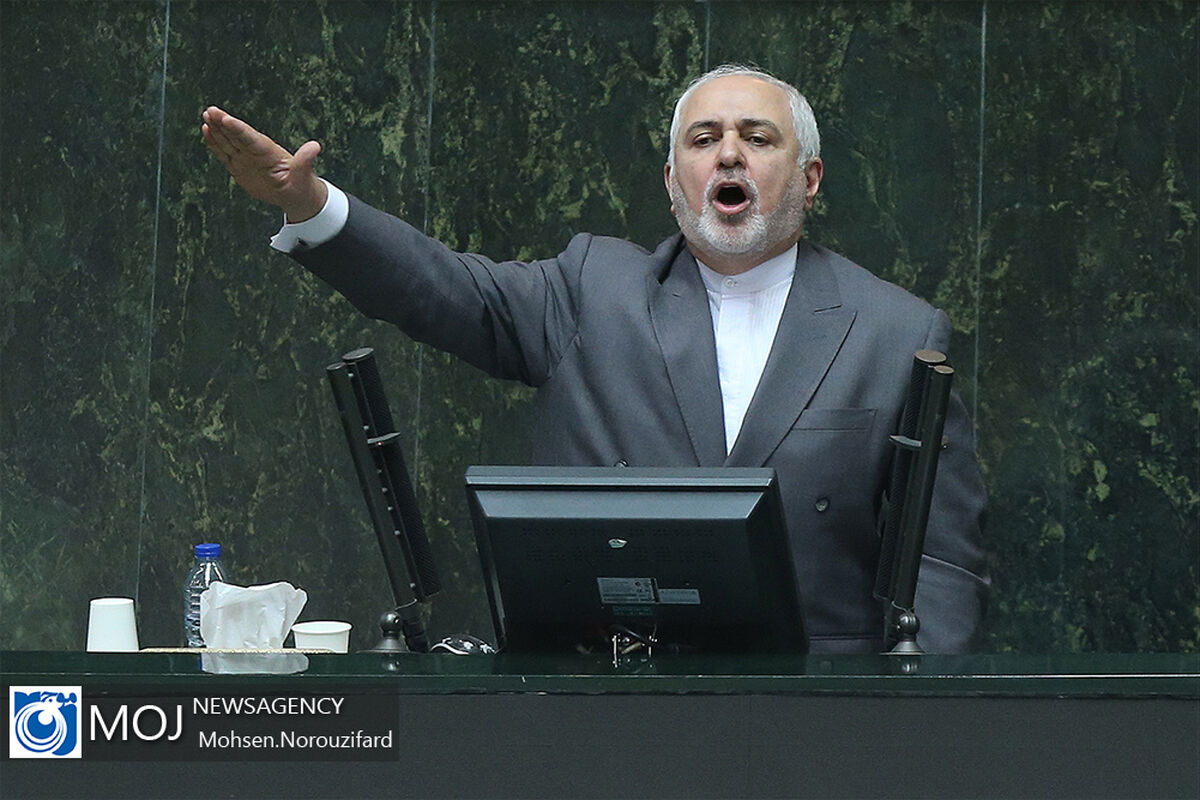 صحن علنی مجلس شورای اسلامی با حضور وزیر خارجه/ ظریف در مجلس
