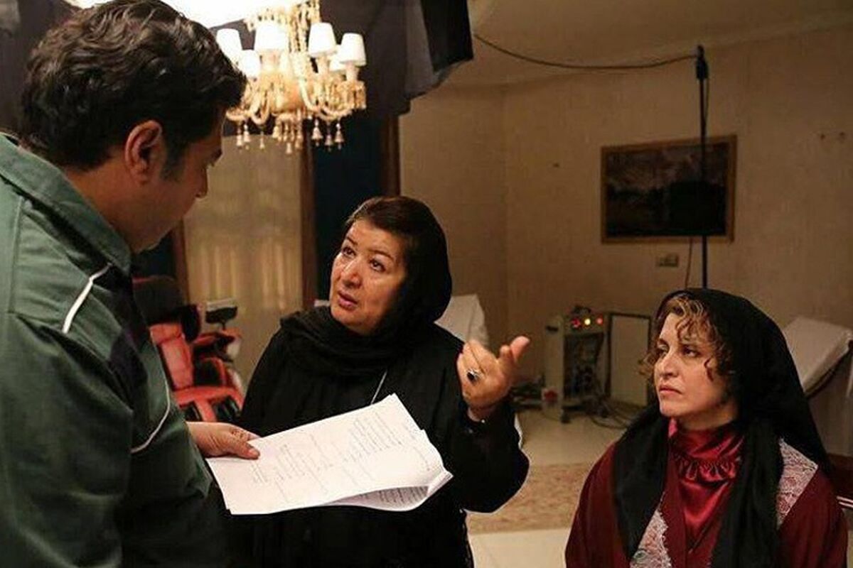 زیر سقف دودی