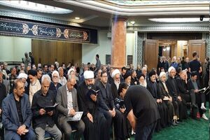 مراسم بزرگداشت رهبر شهید انقلاب در حسینیه شماره ۲ جماران برگزار شد