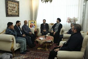 ملت ایران مسیر عزت را در وحدت و قوی شدن یافته‌اند