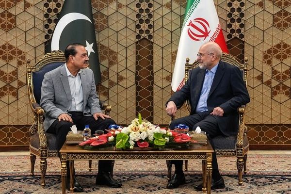 فرمانده ارتش پاکستان با قالیباف دیدار کرد