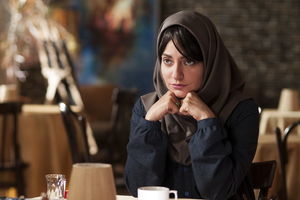 چهره‌های متفاوت مهناز افشار در پوستر یک فیلم 