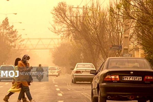 باد شدید در تهران ادامه دارد