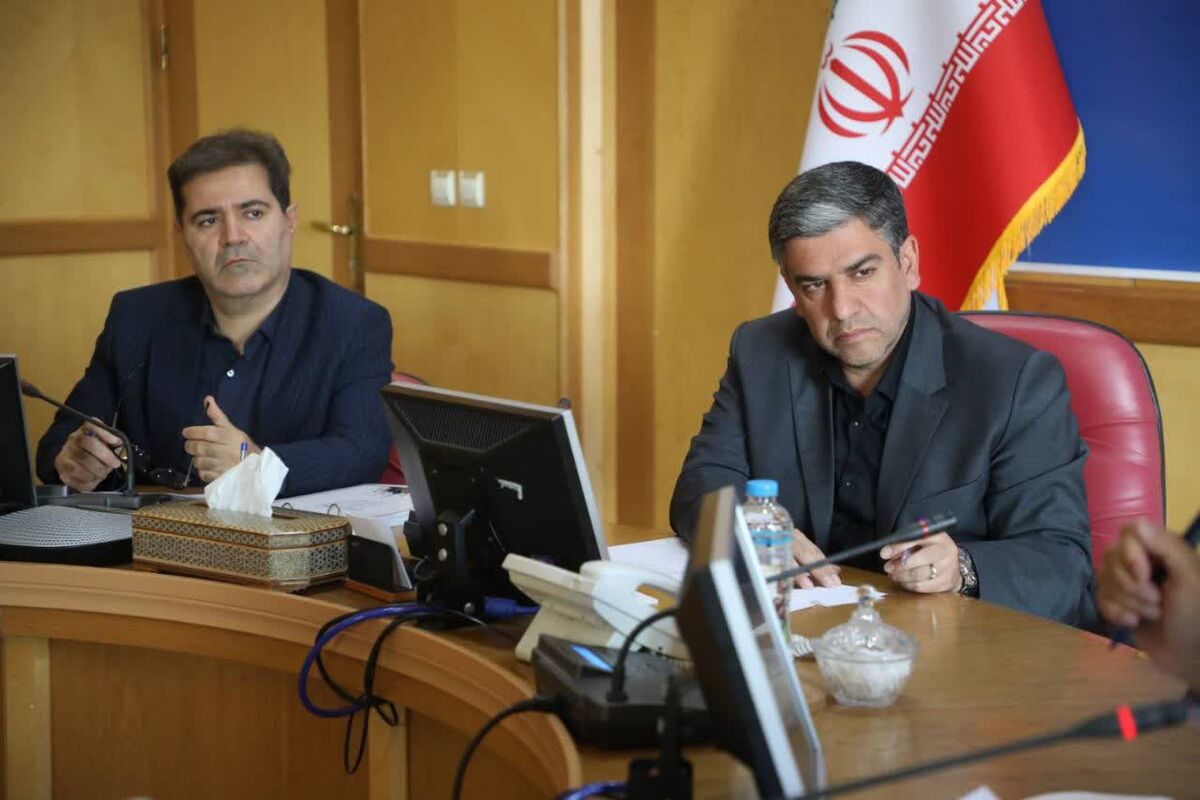 استاندار اردبیل.   