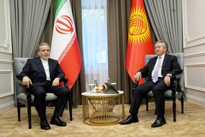 عراقچی و وزیر خارجه قرقیزستان درباره همکاری‌های دوجانبه رایزنی کردند