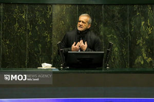 کنار گذاشتن وزیر اقتصاد برطرف‌کننده مشکلات نیست + فیلم