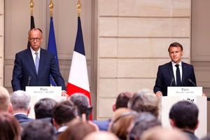 کشورهای عضو اتحادیه اروپا باید هزینه‌های نظامی خود را افزایش دهند