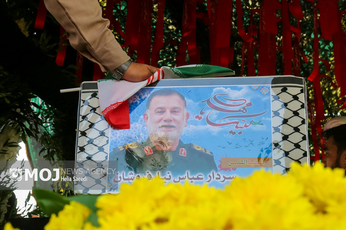 تشییع پیکر شهید «عباس نیلفروشان»