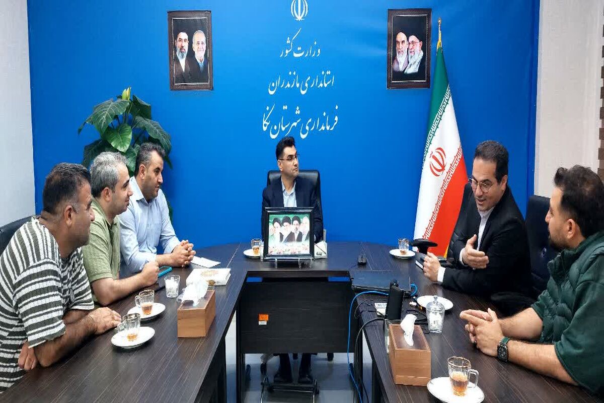 نشست فرماندار نکا با اصناف