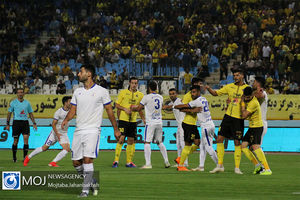 صدر جدول با پیروزی مقابل صنعت نفت همچنان در چنگال سپاهان