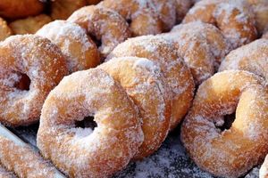 کشف و معدوم سازی بیش از 200 کیلوگرم دونات غیر بهداشتی در اصفهان