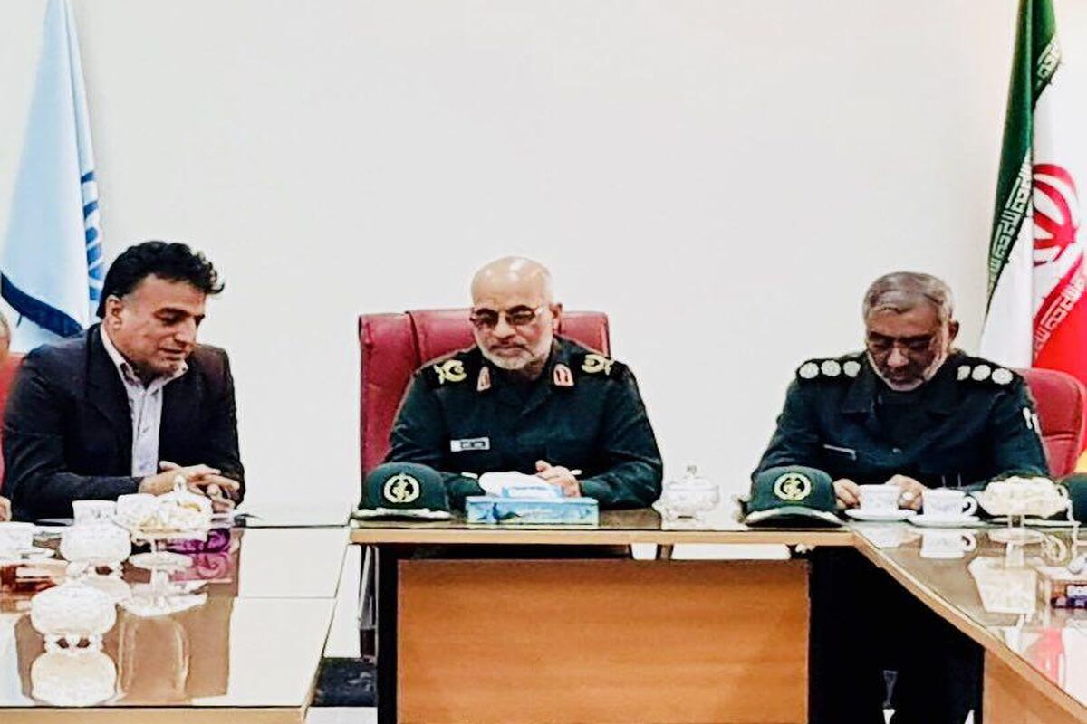 مومنی