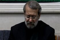 علی لاریجانی در منزل سردار شهید سلیمانی حضور یافت