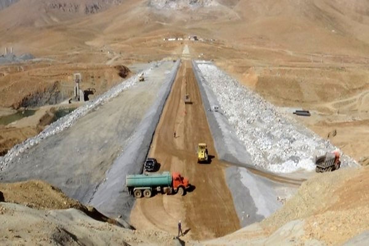 سد سراب اب منطقه اصفهان