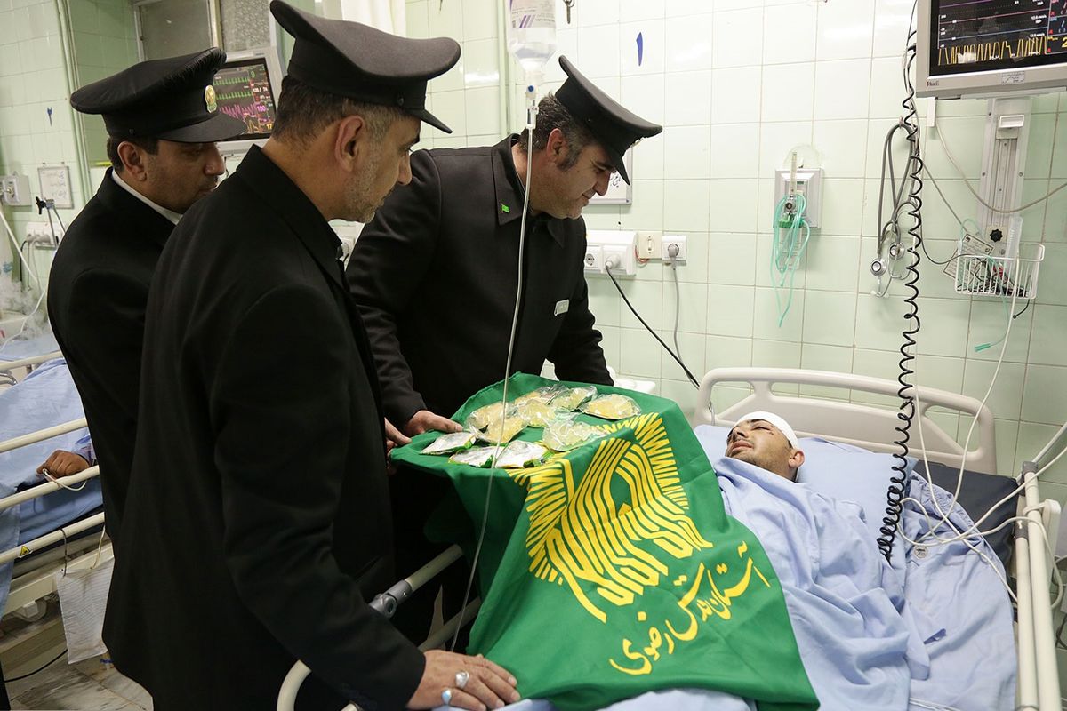 عیادت خادمان امام رضا