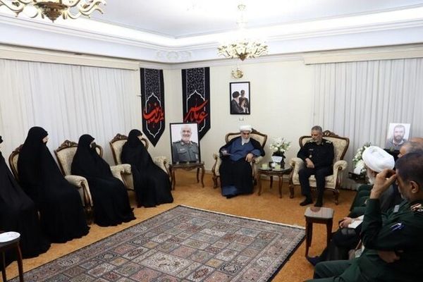 ما که باقی ماندیم باید قدردان شهدا باشیم