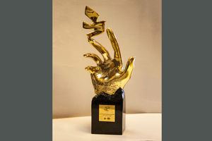 تندیس جشنواره هنرهای تجسمی هنر جوان رونمایی شد