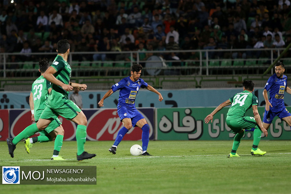 دیدار تیم های فوتبال ذوب آهن و استقلال تهران - ۴ مهر ۱۳۹۸