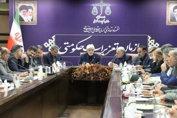 مردم باید از عدم تخلف در گرانی‌ها مطمئن شوند